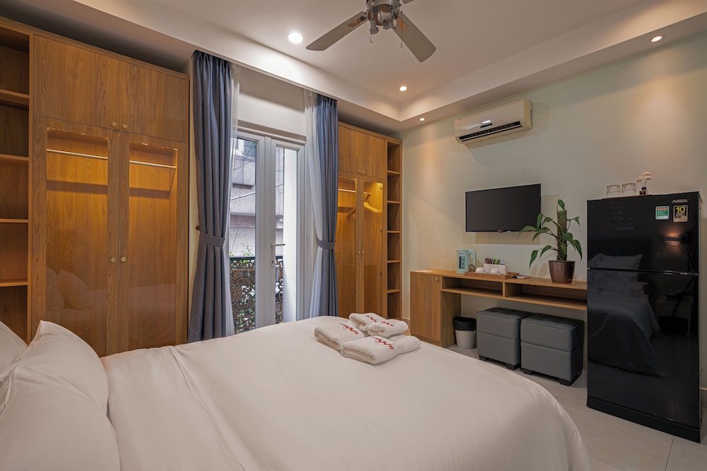 Balcony King Room