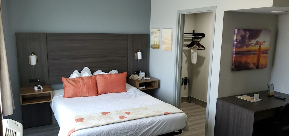 Studio Suite, 1 Queen Bed, Non Smoking - Photo 2