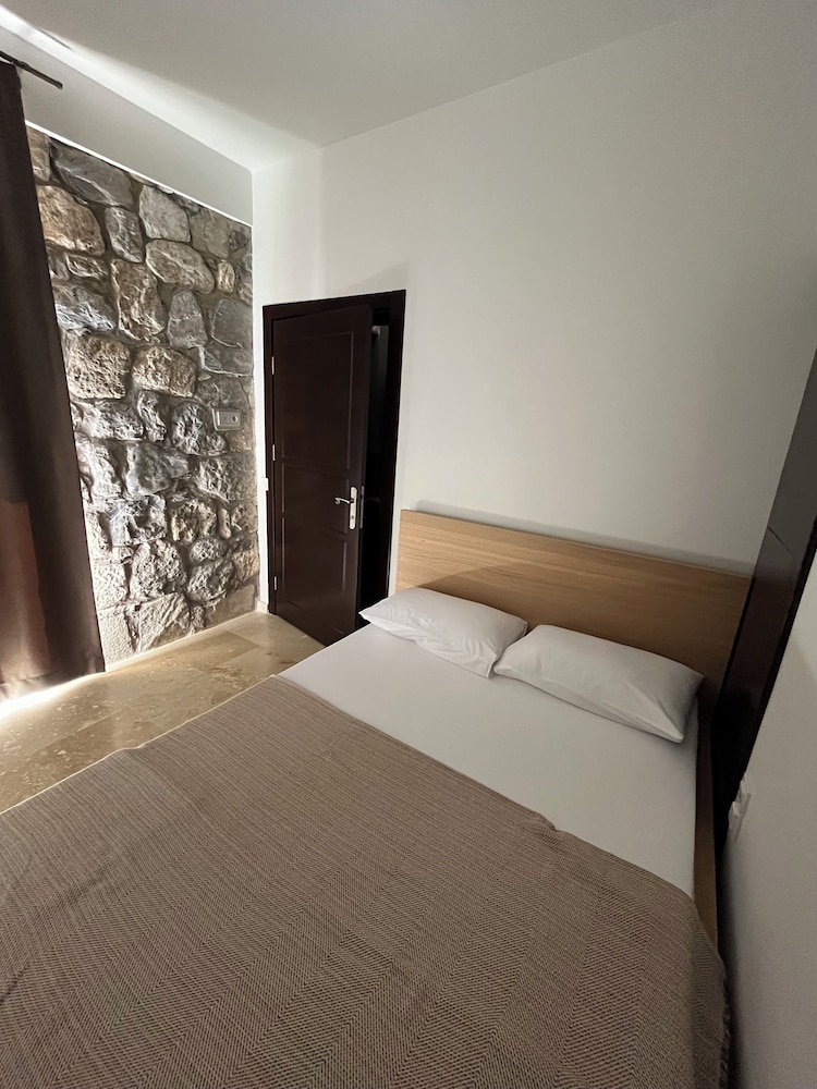 Basic Room photo 2