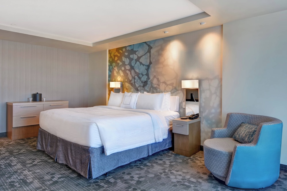 Room - Photo 1