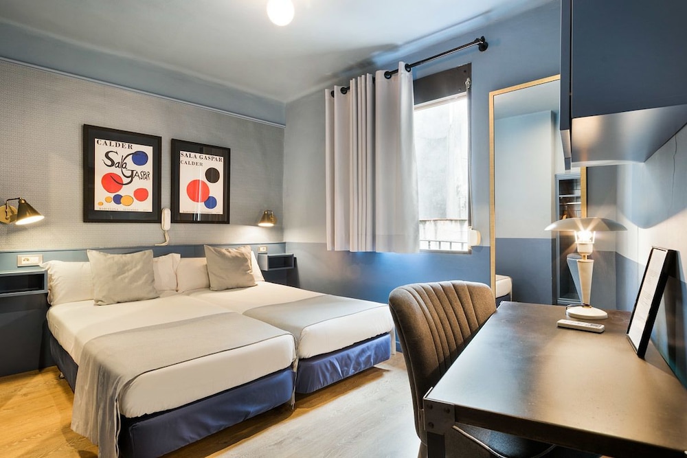 Double Room (with extra bed)
