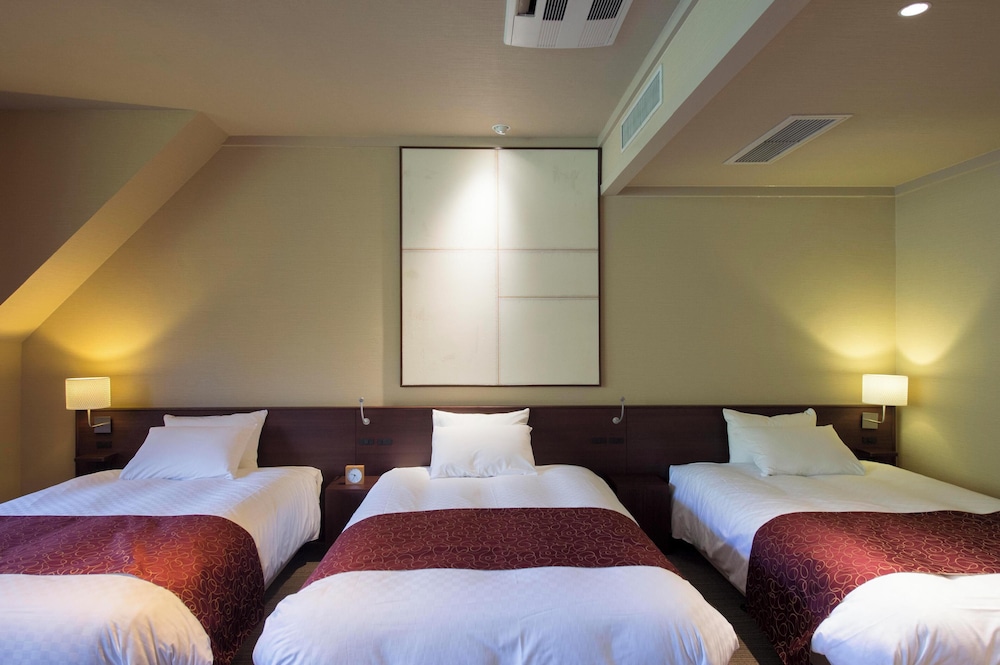 Deluxe Triple Room With Terrace (Non-smoking) photo 2