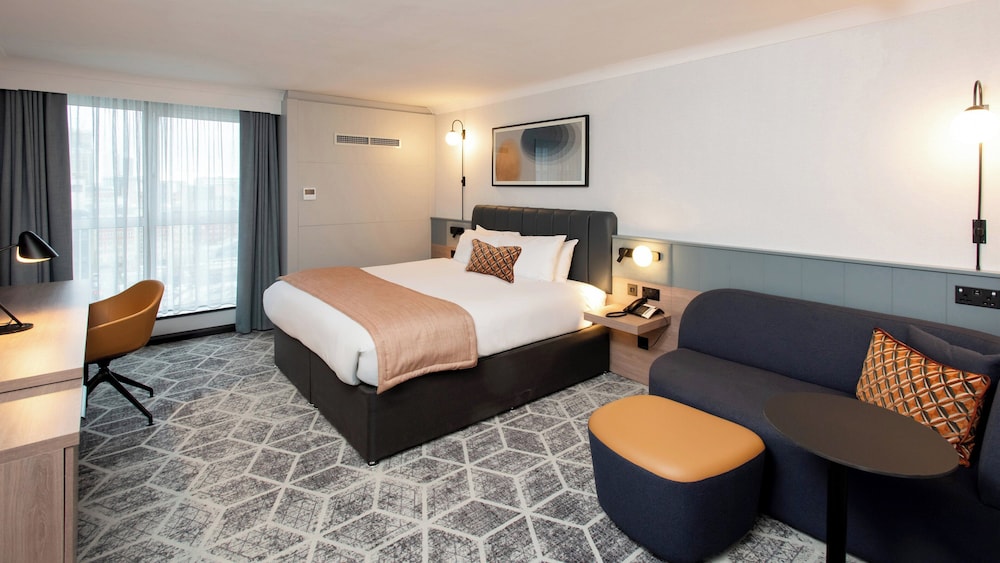 Standard Room, 1 King Bed - Photo 7