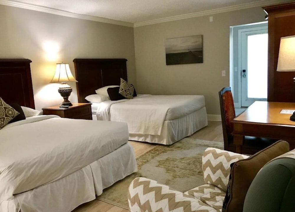 Premium Room, 2 Queen Beds photo 3