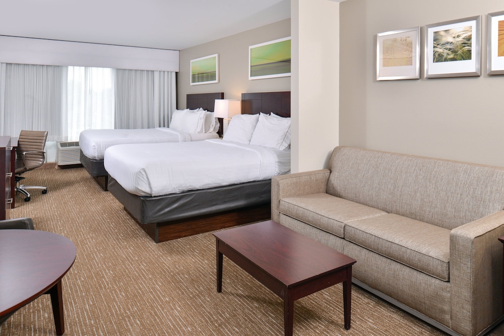 Suite, Multiple Beds - Photo 5