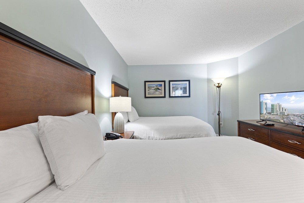 One Bedroom Deluxe Suite- 2 Queen Beds, Oceanfront, Private Balcony, Full Kitchen photo 2