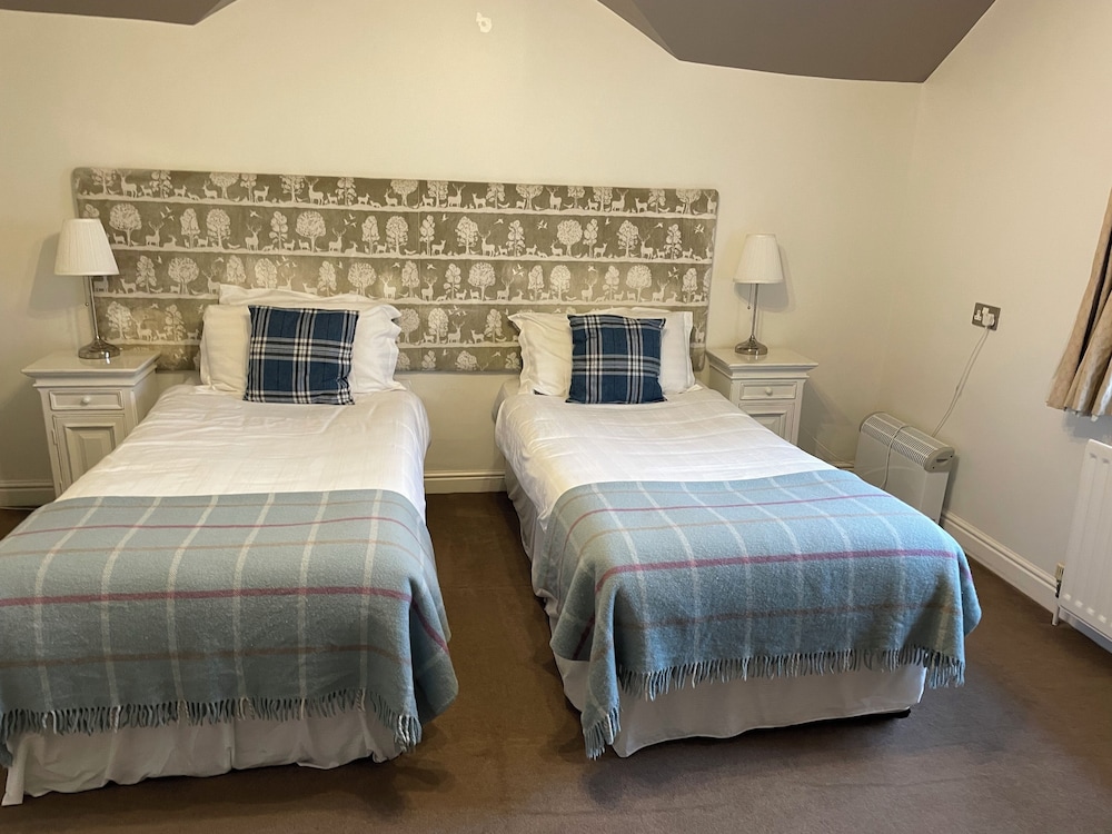 Standard Twin Room, 2 Twin Beds - Photo 1