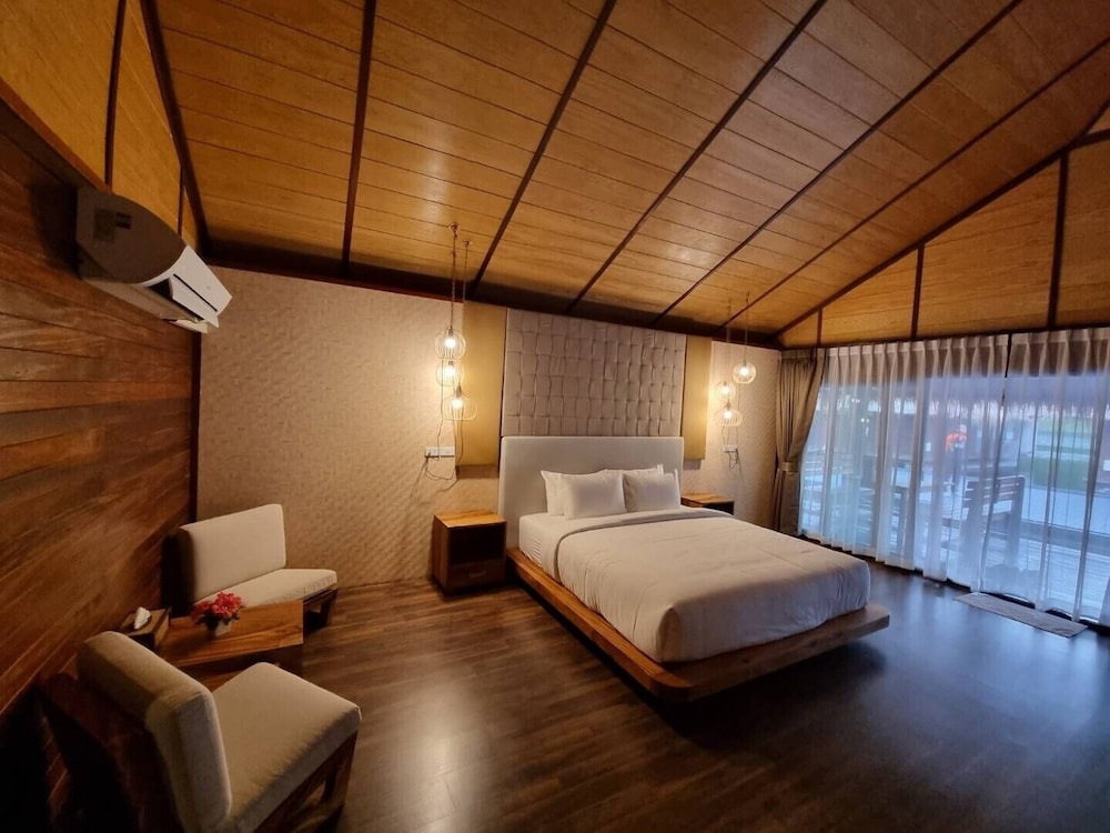 Maldives Executive See View - Photo 6