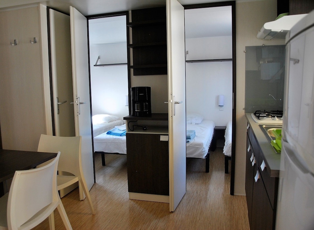 Classic Mobile Home, 3 Bedrooms photo 1