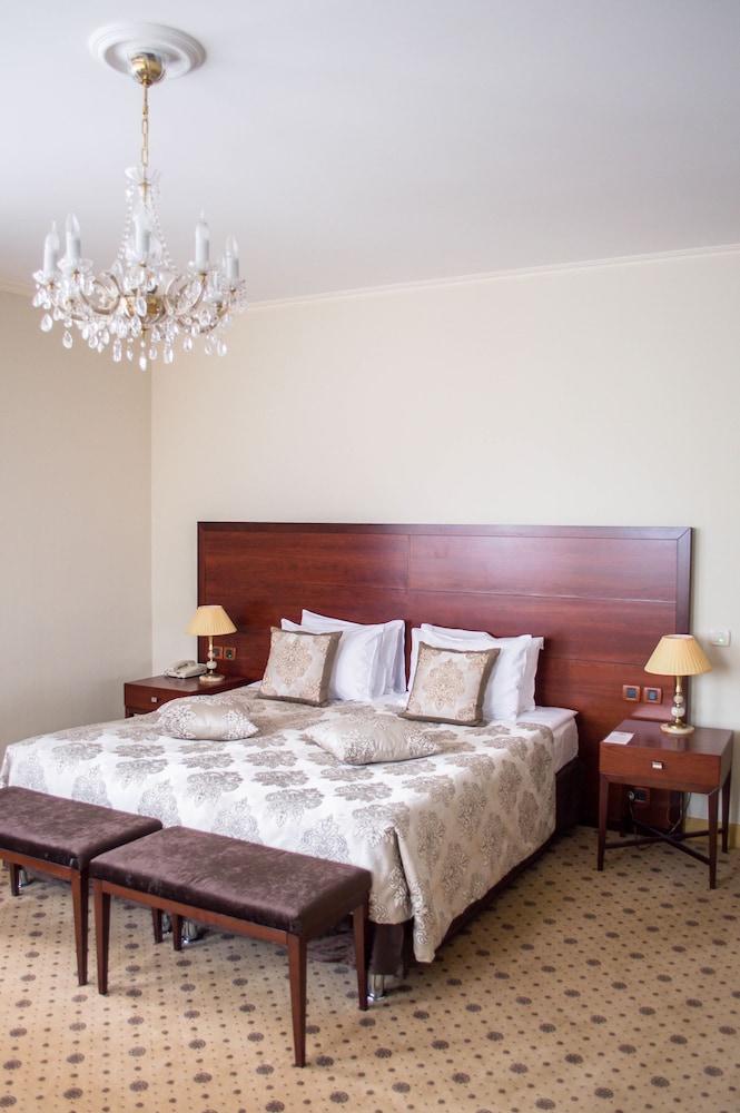 Suite (Renovated) photo 1
