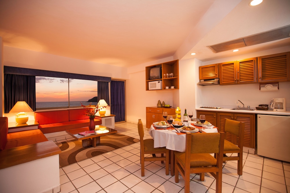 Suite, Kitchenette, Sea View - Photo 2