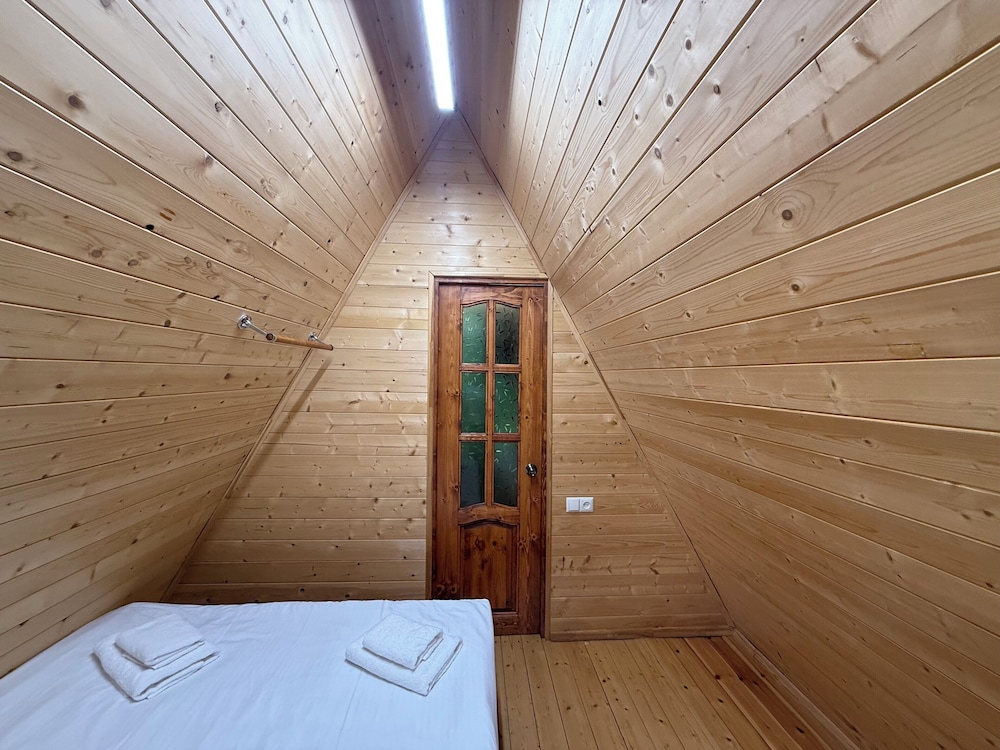 Deluxe Cottage photo 3