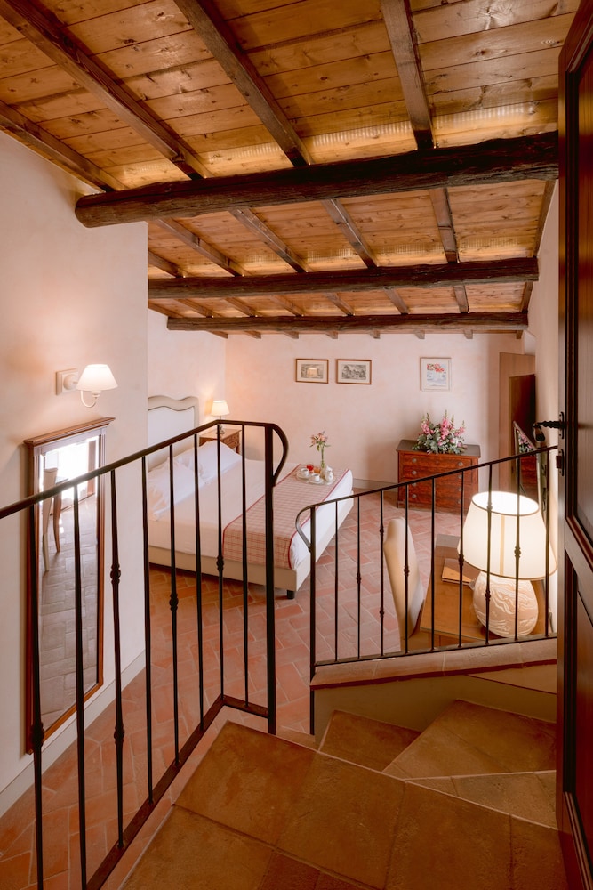 Panoramic Apartment, 2 Bedrooms (Leccino) photo 2