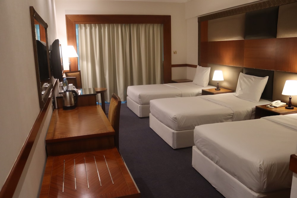Deluxe Triple Room photo 1