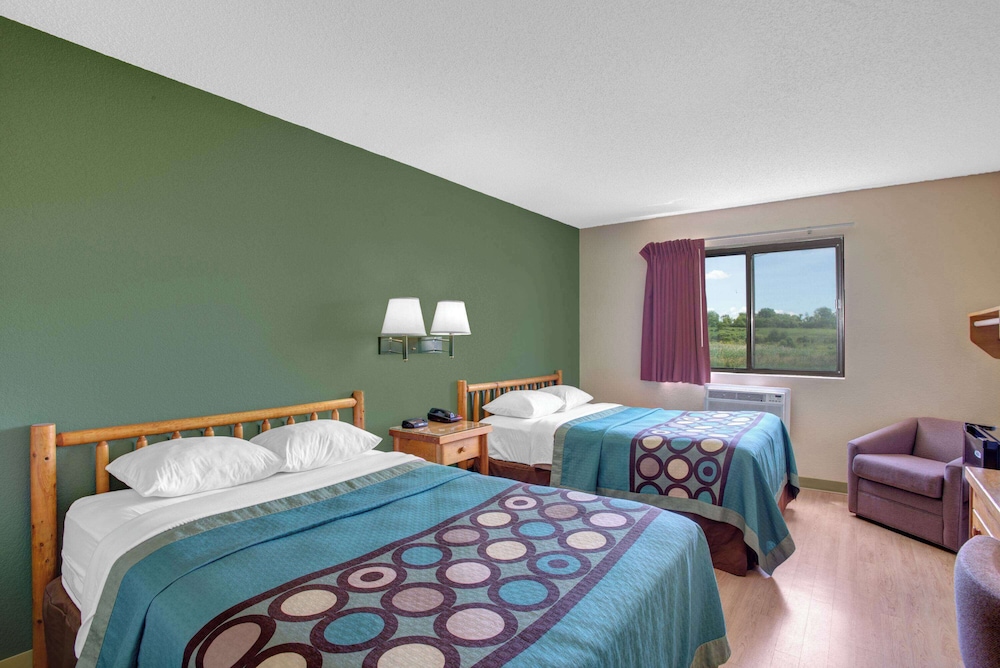 Room, 2 Queen Beds, Non Smoking photo 1