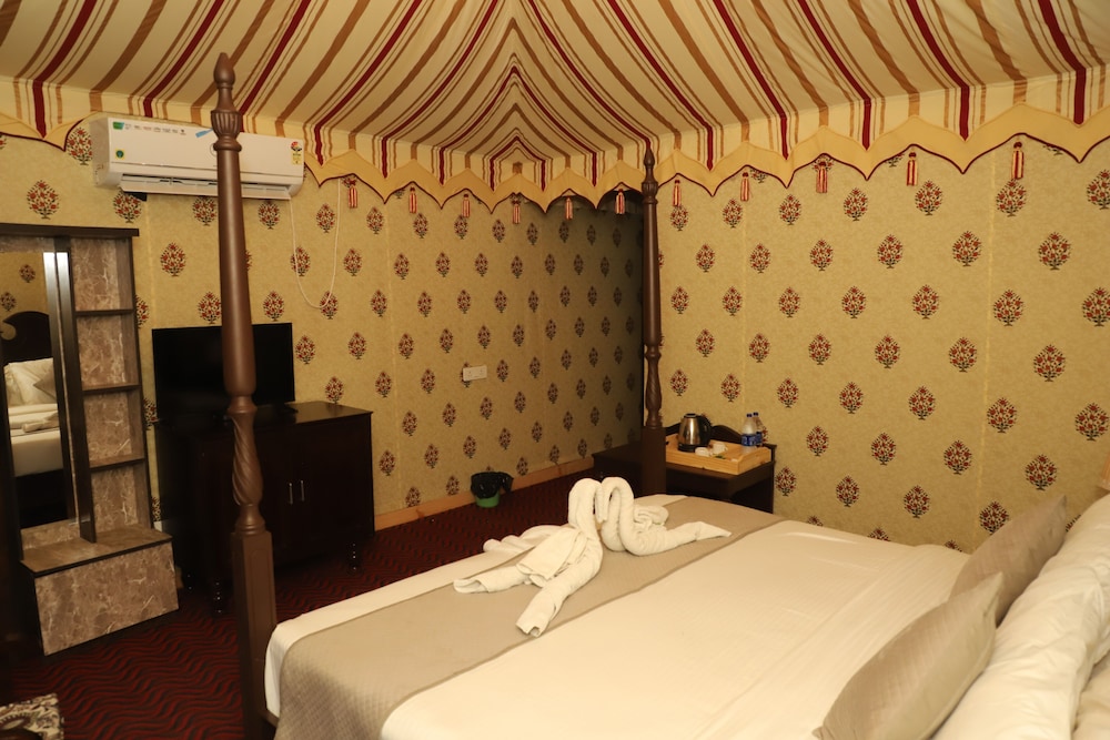 Deluxe Tent - Photo 11