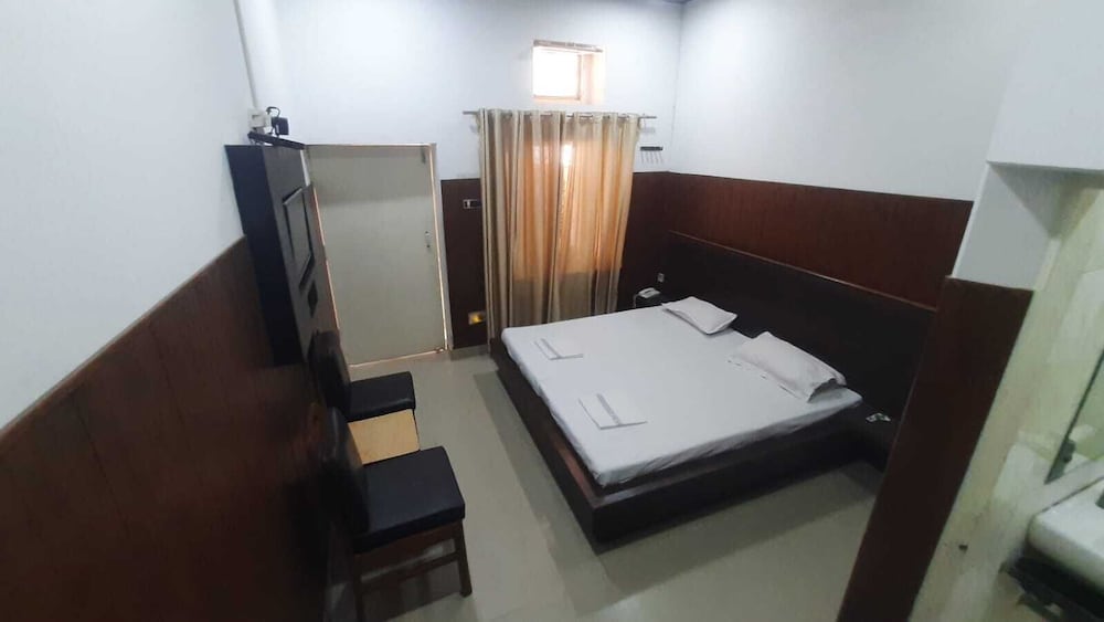 Standard Double Bedroom with Air Cooler