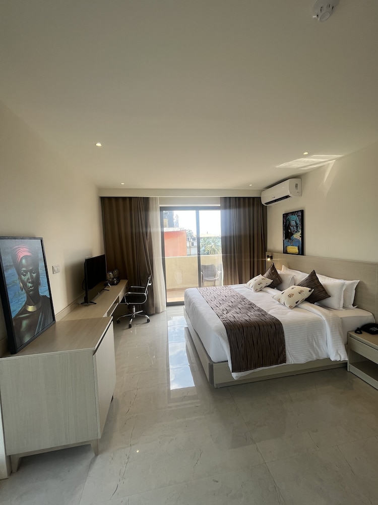 PRESIDENCY AIRPORT VIEW SUITE with Free Airport Pickup/Drop - Photo 8