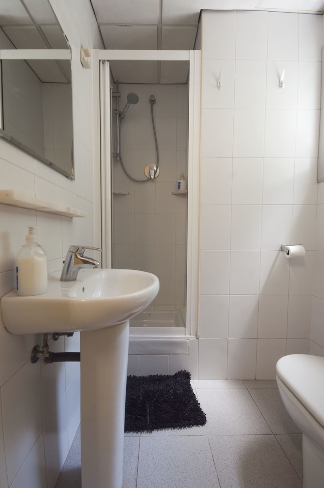 Habitación Familiar con baño privado photo 3