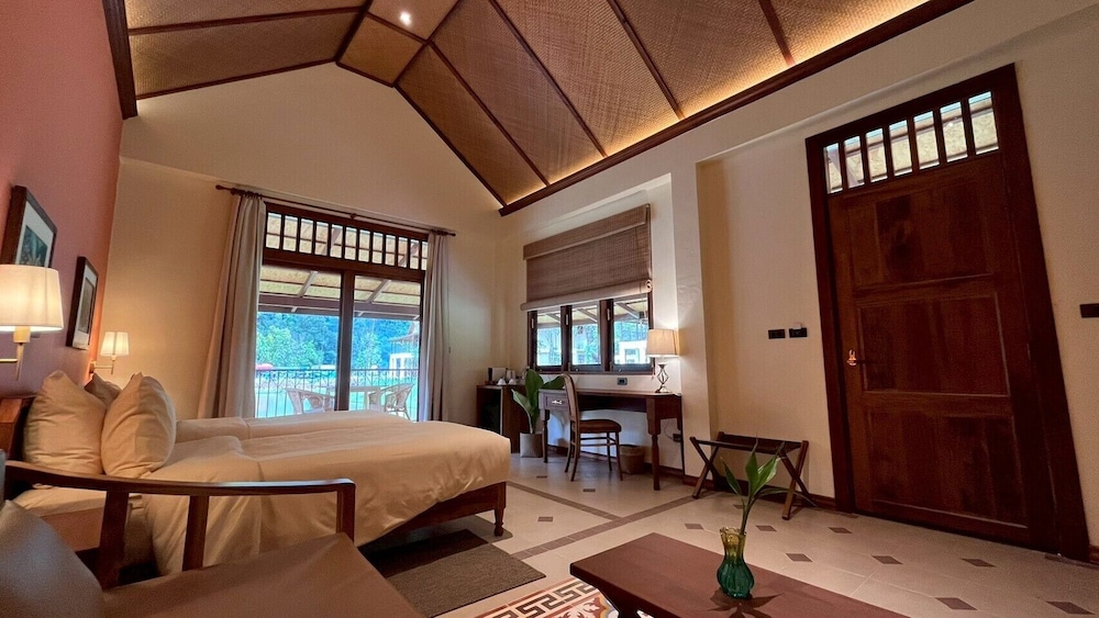 Standard Double or Twin Room, Lake View