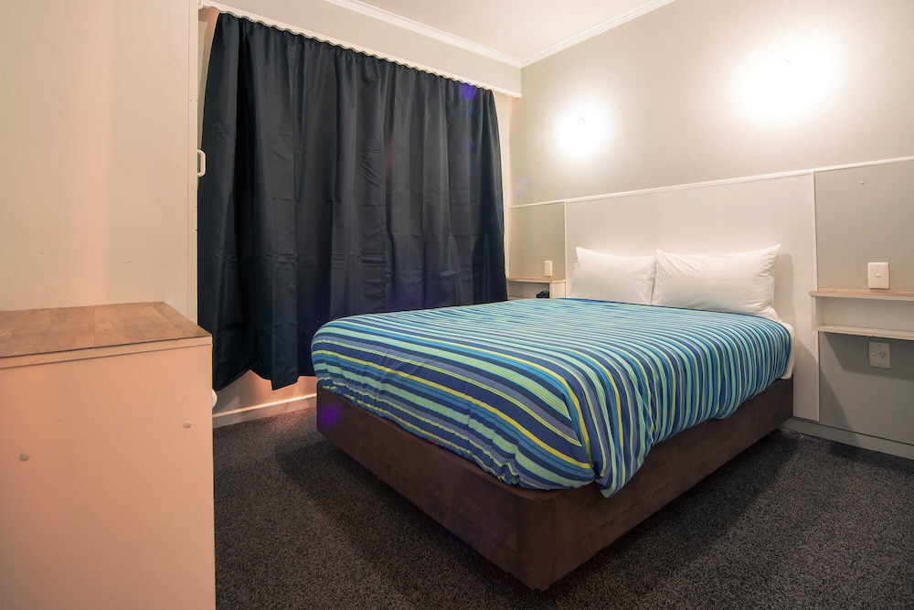 xxx - 2 br tourist flats photo 2
