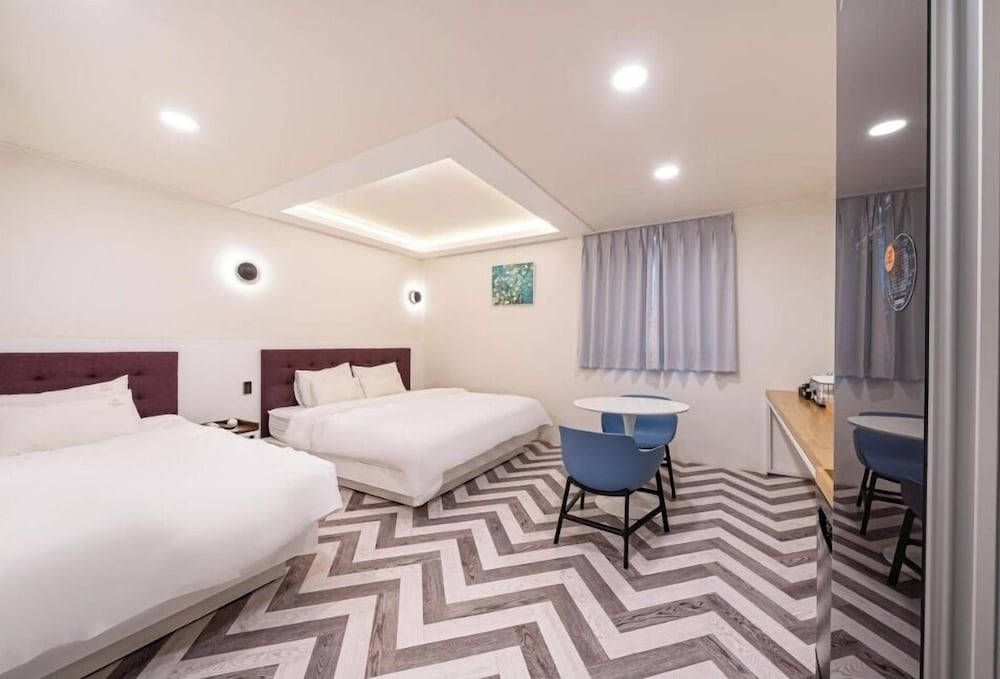 Royal Twin Room