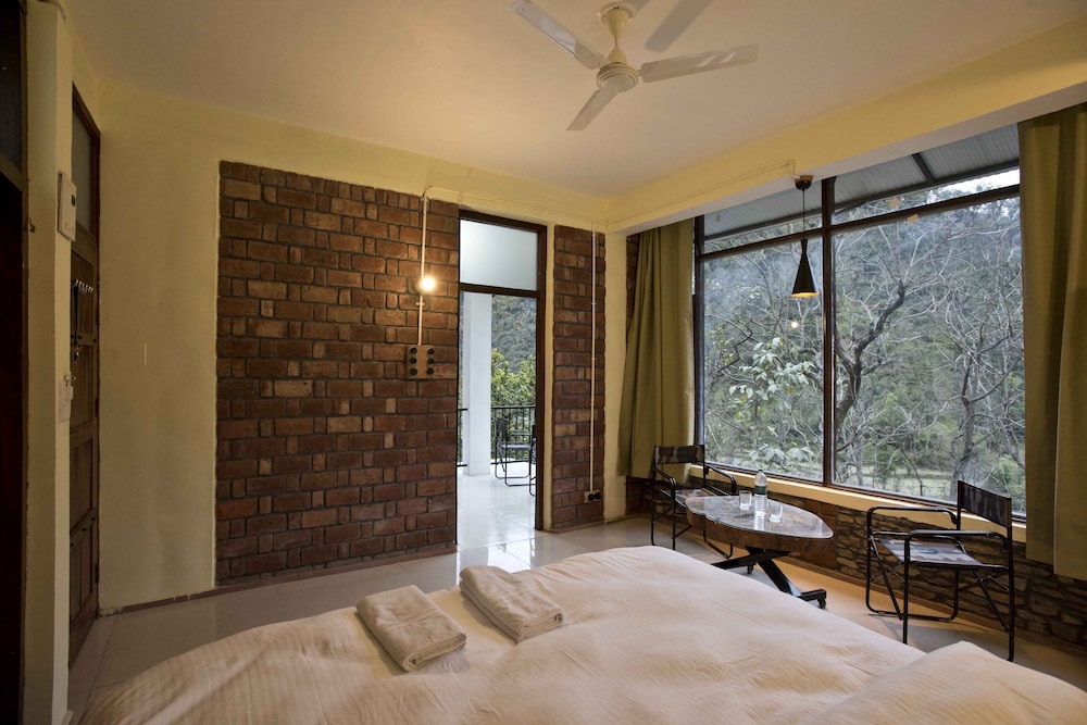 Deluxe Room - Photo 3
