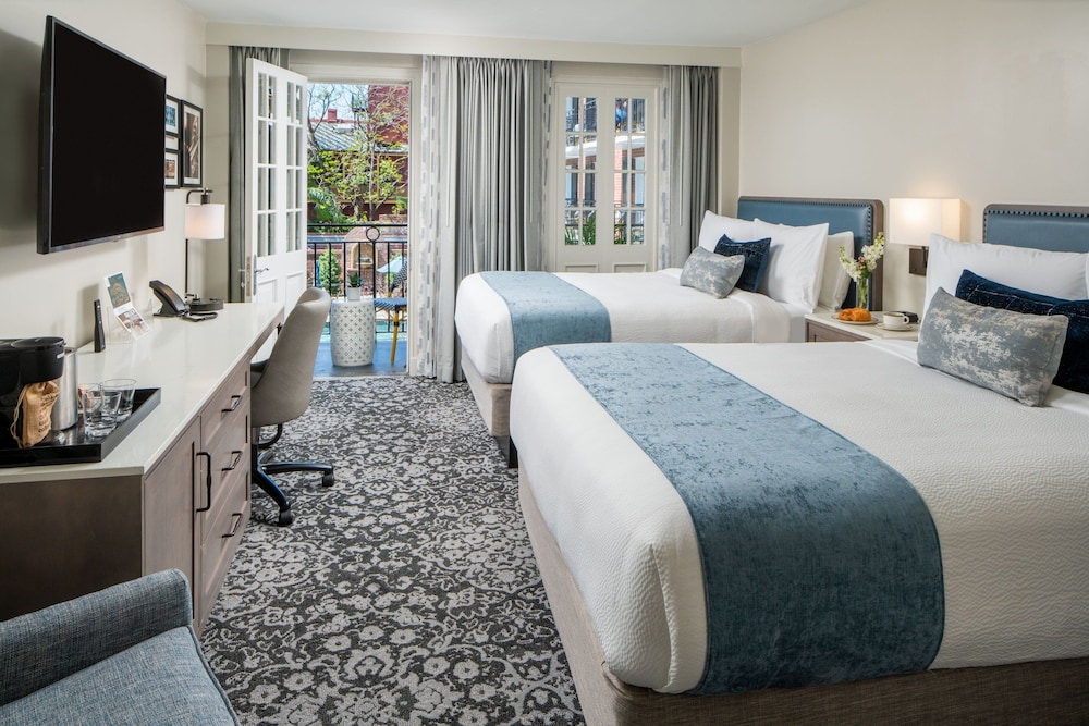 Room, 2 Queen Beds, Courtyard View (Balcony) - Photo 1