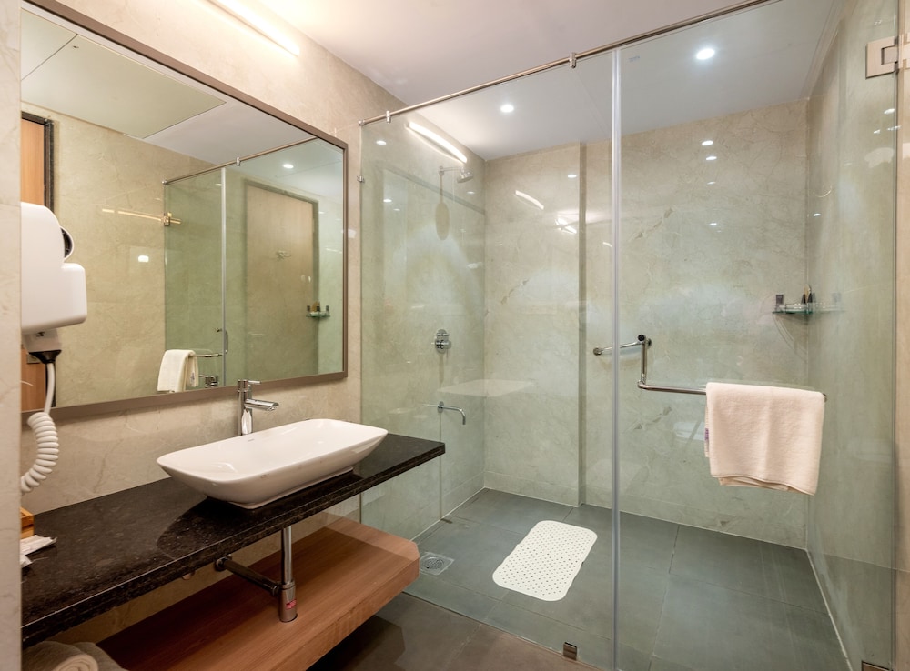 Suite - Photo 4