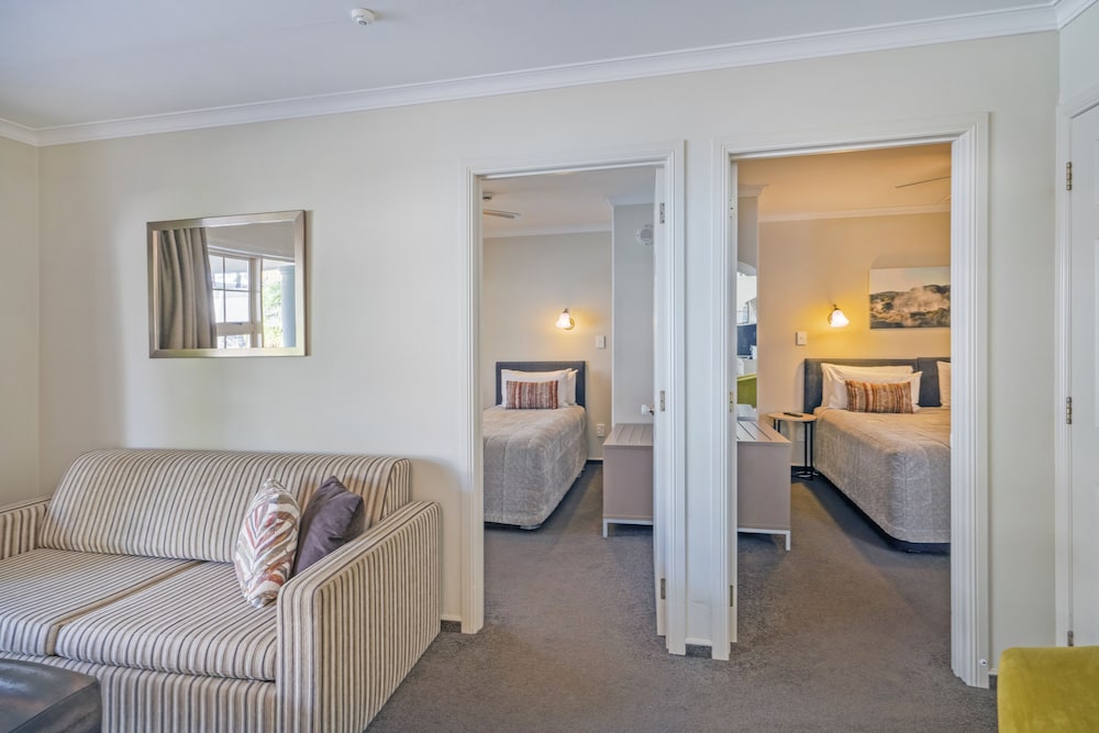 Family Suite, 2 Bedrooms, Private Pool - Photo 3