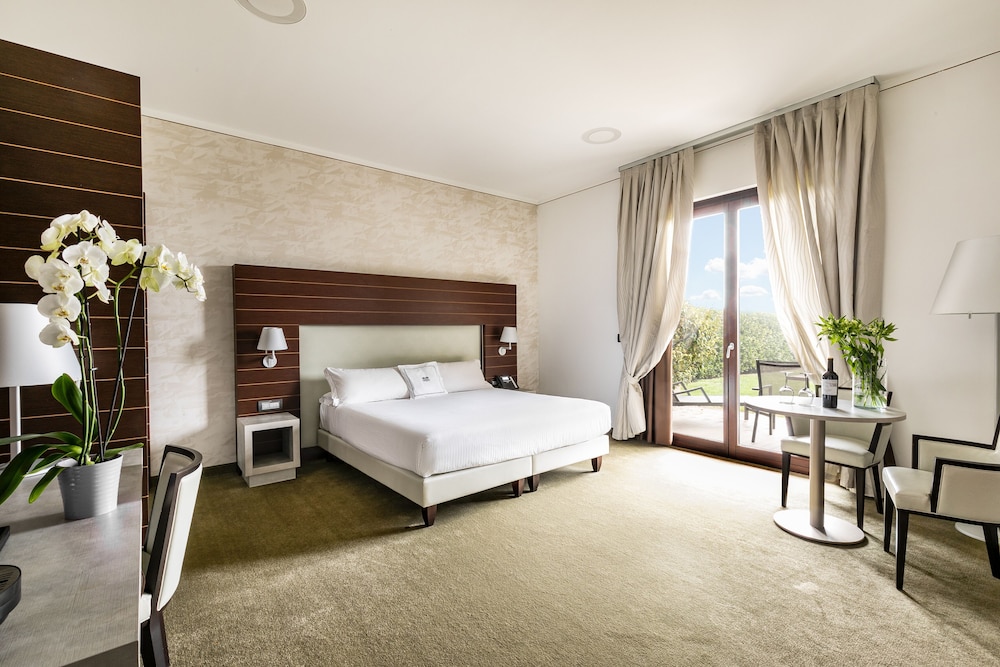 Deluxe Room (Private Garden)
