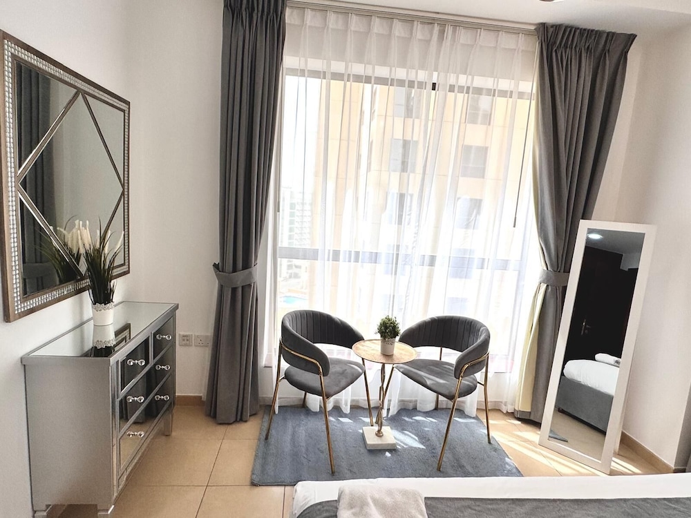 Deluxe Apartment, 1 Bedroom, Balcony, Marina View photo 2
