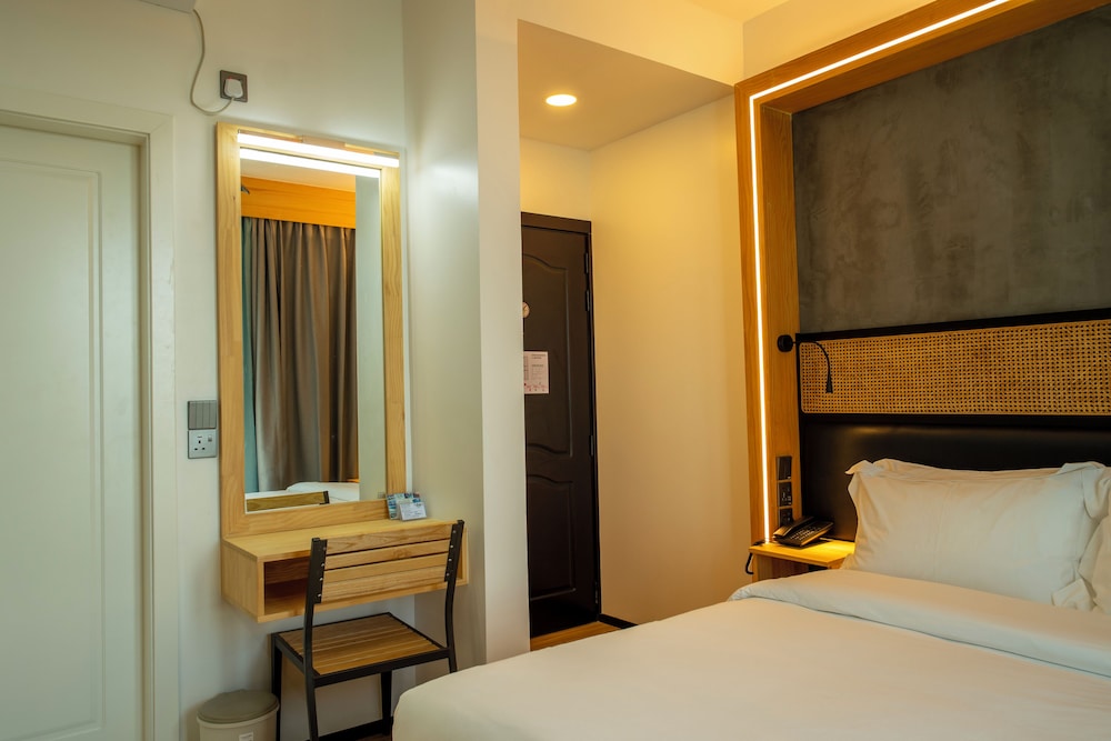 Deluxe Double Room, Balcony, Sea View photo 3