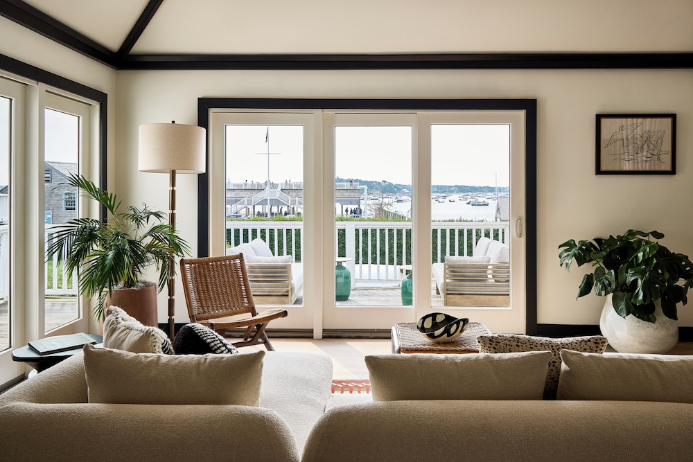 Suite, 2 Bedrooms, Kitchen (Wheel House)