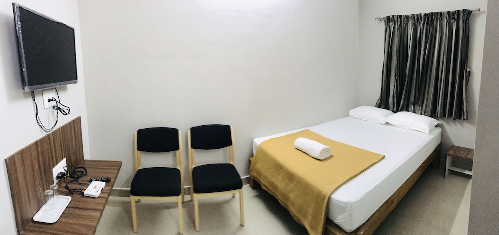 Budget Double Room - Photo 1