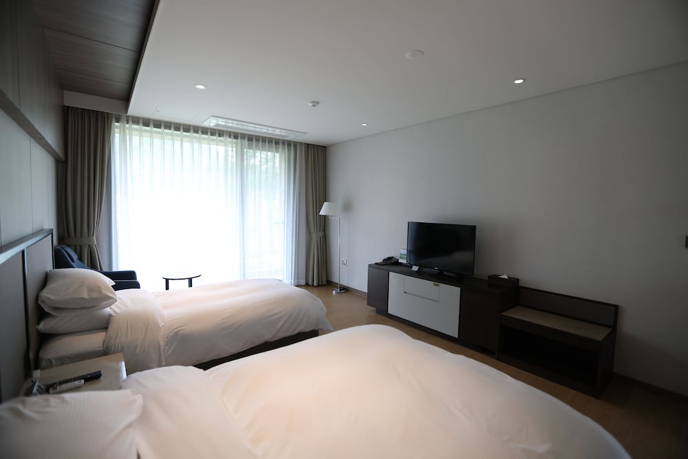 Standard Room photo 2