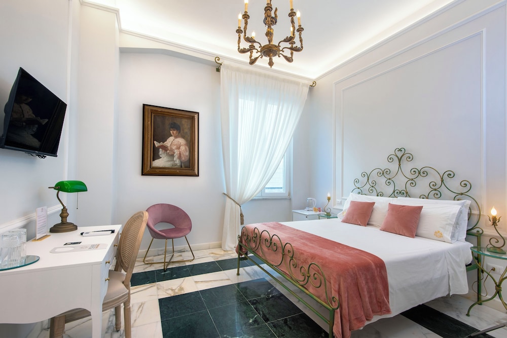 Royal Double Room, City View (Alfonso I)