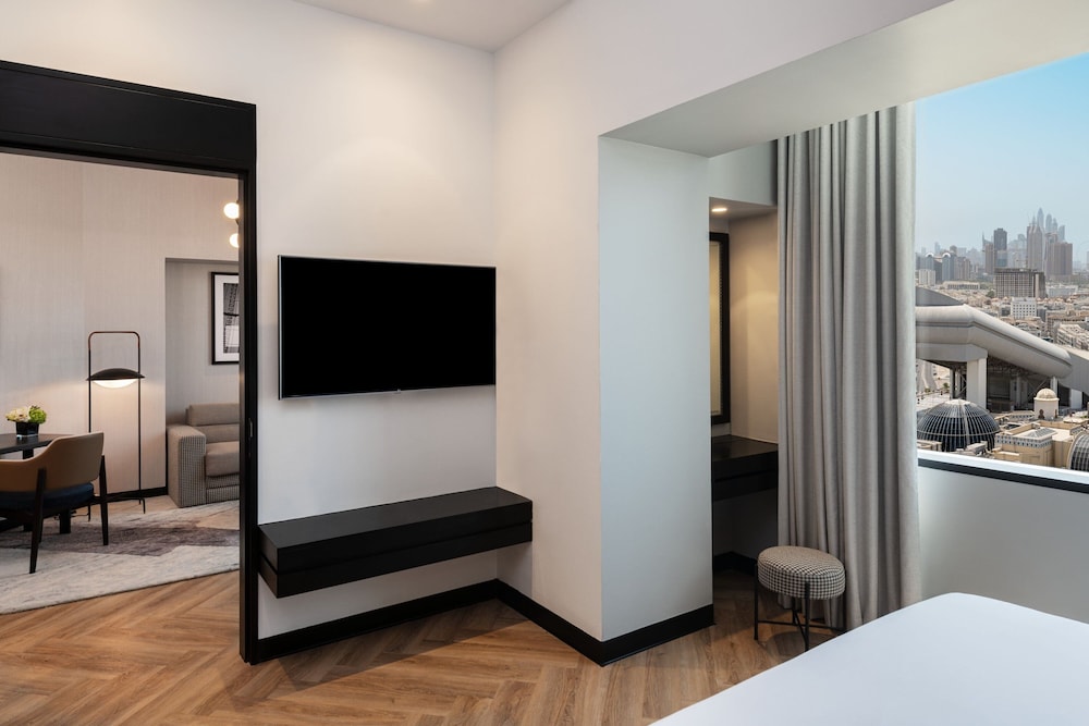 Family Deluxe Suite, 2 Bedrooms, Non Smoking Club Lounge Access photo 3