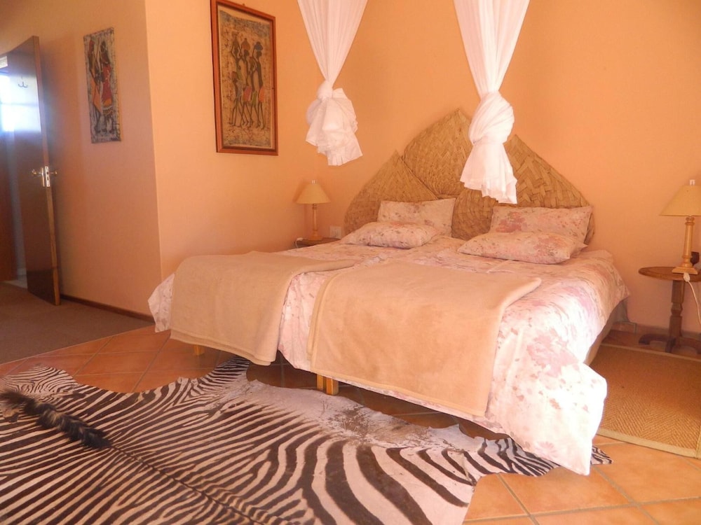Standard Room photo 2