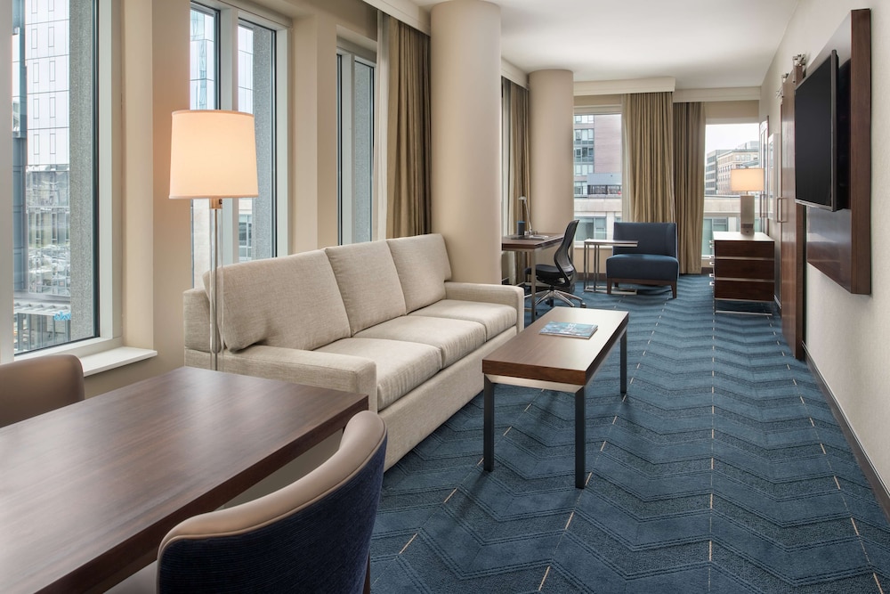 Suite, 2 Queen Beds, Accessible (Mobility & Hearing, Roll-In Shower)