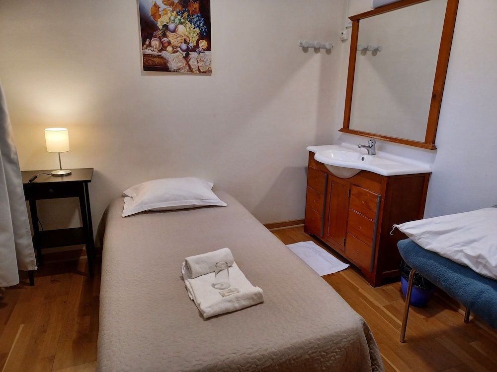 Single Room, Shared Bathroom (Avec lavabo) photo 2