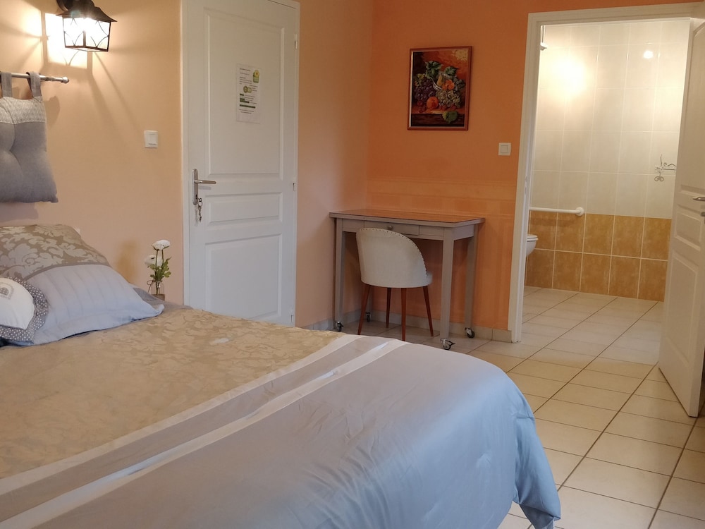 Classic Double Room, Private Bathroom (Nectar) photo 3