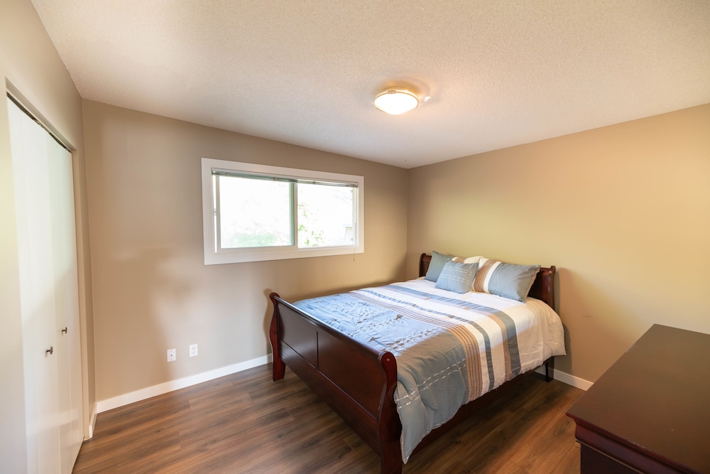 Deluxe Double Room, 1 Queen Bed, Mountain View photo 3
