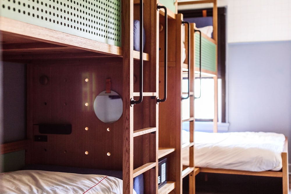 Deluxe Quadruple Room, Multiple Beds (Max Bunk Beds) photo 2