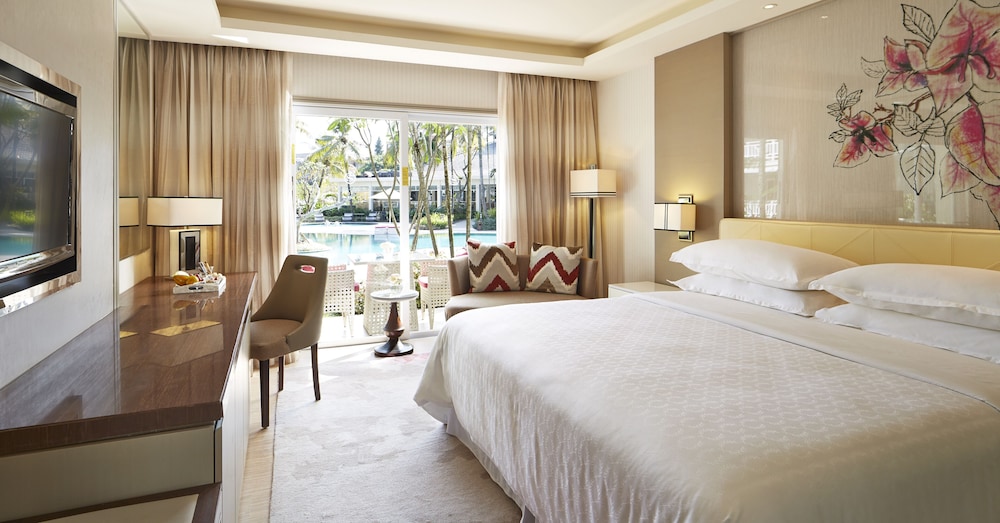 Deluxe Room, Pool Access photo 1