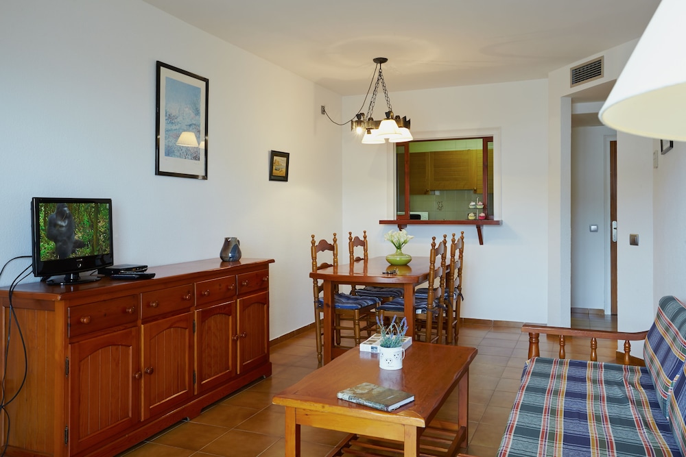 Apartment, 3 Bedrooms, Terrace, Beach View (DU 3H 320) photo 3