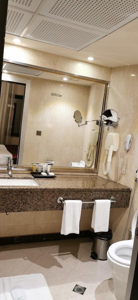Deluxe Suite photo 2