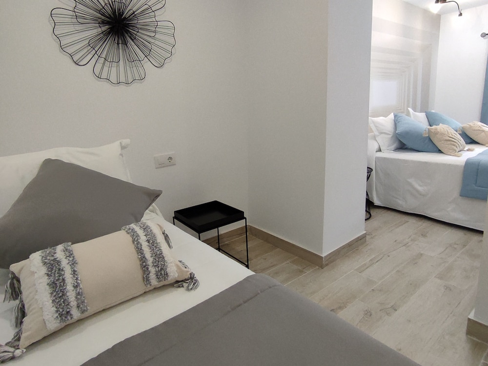 Quadruple Room, Non Smoking photo 3