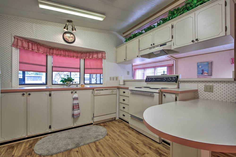 House (2 Bedrooms) photo 3