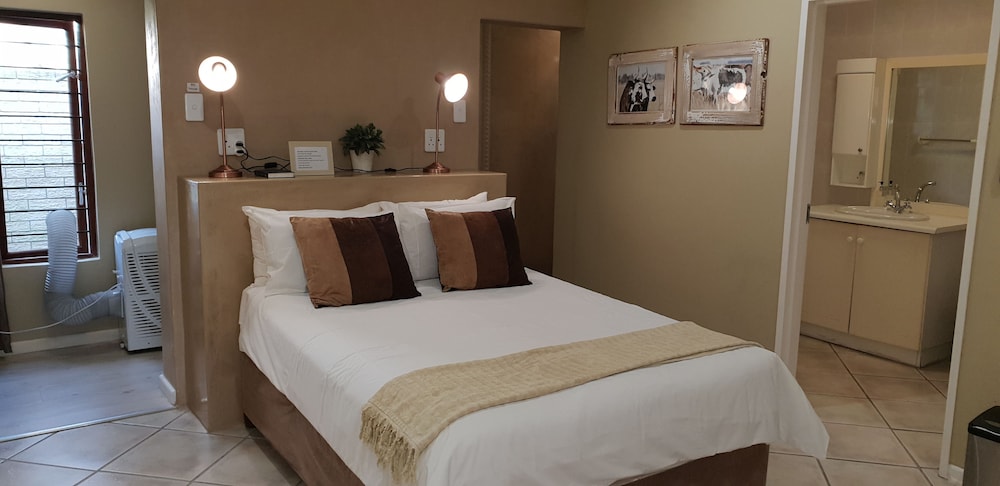 Room (8) photo 1